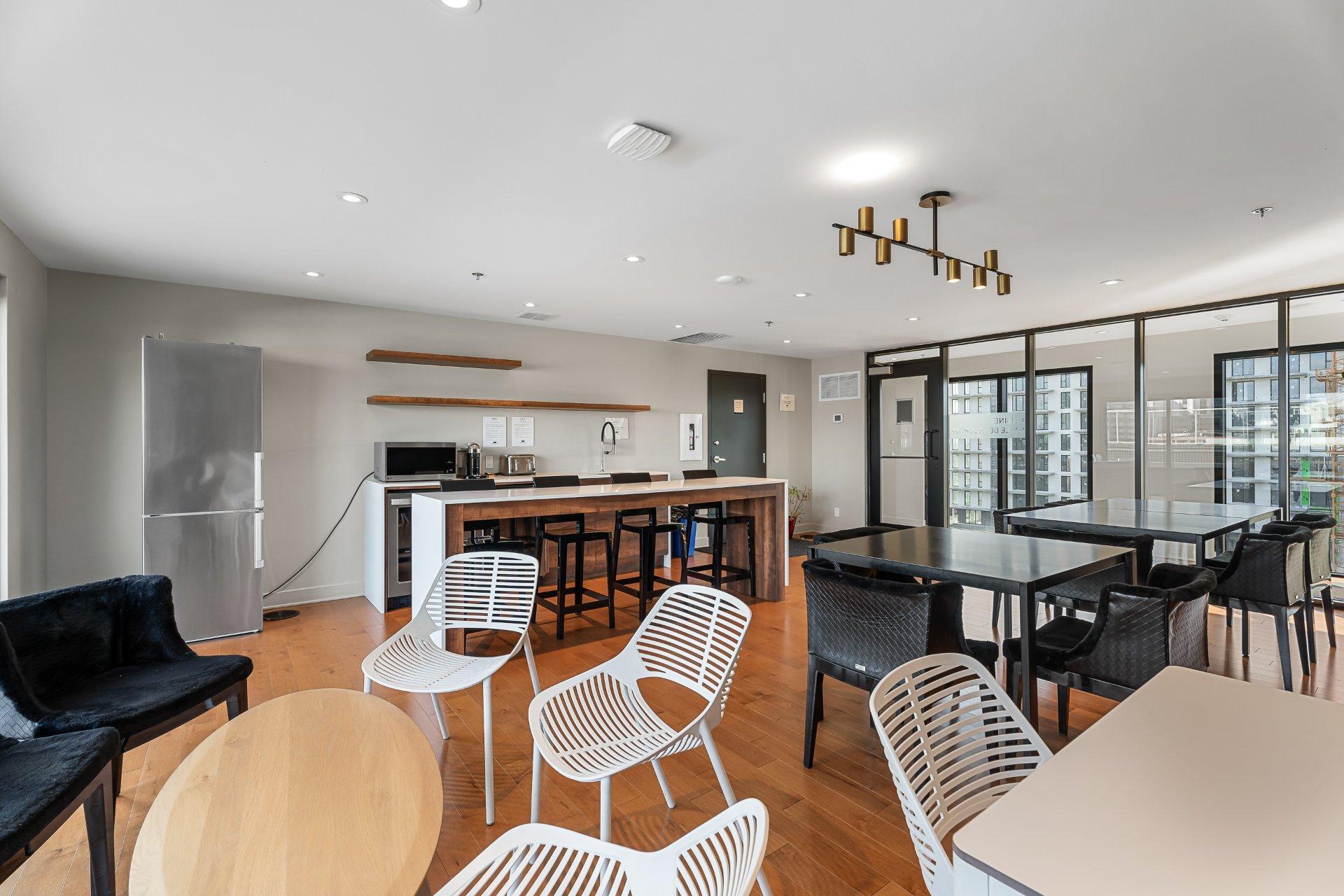 









170


Rue Rioux

, 102,
Montréal (Le Sud-Ouest),




QC
H3C0X3

