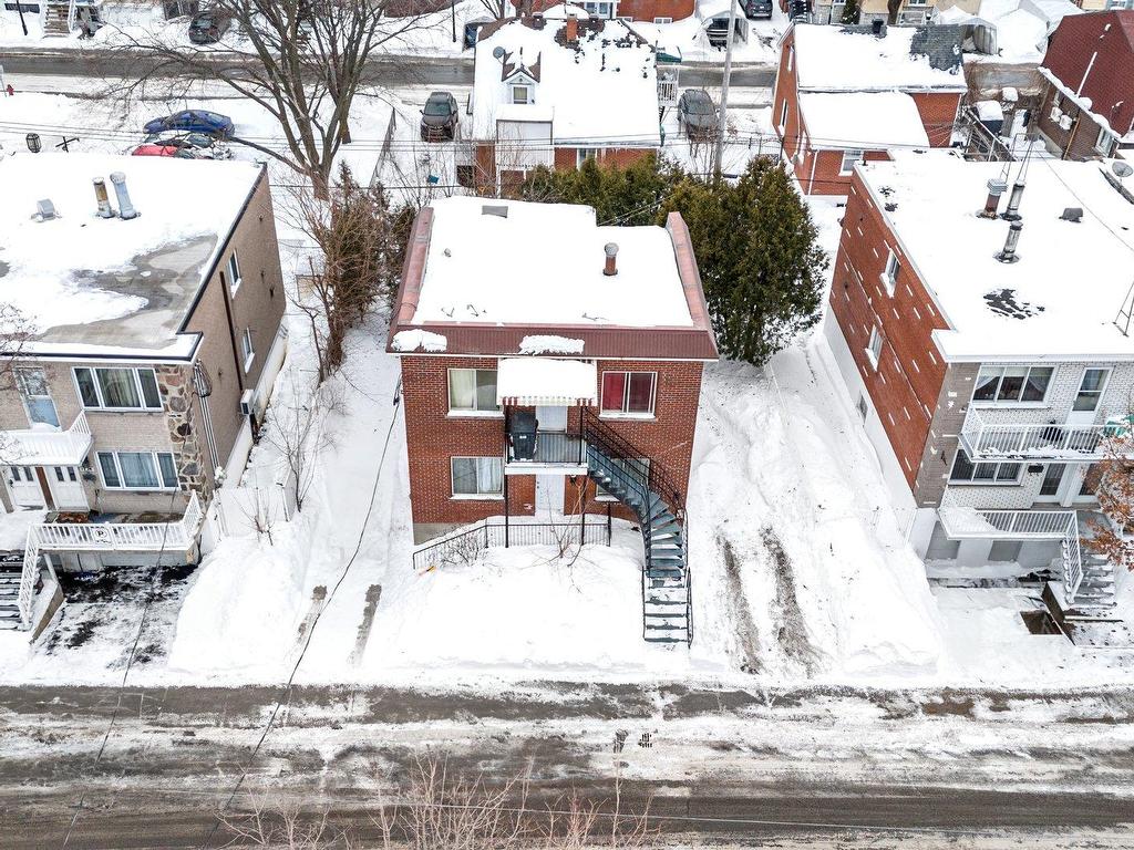 









7814

 - 7816


Av. Lévesque

,
Montréal (Anjou),




QC
H1K2R2

