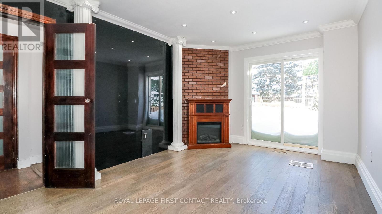 












104 BROWN STREET

,
Barrie,




Ontario
L4N7V6

