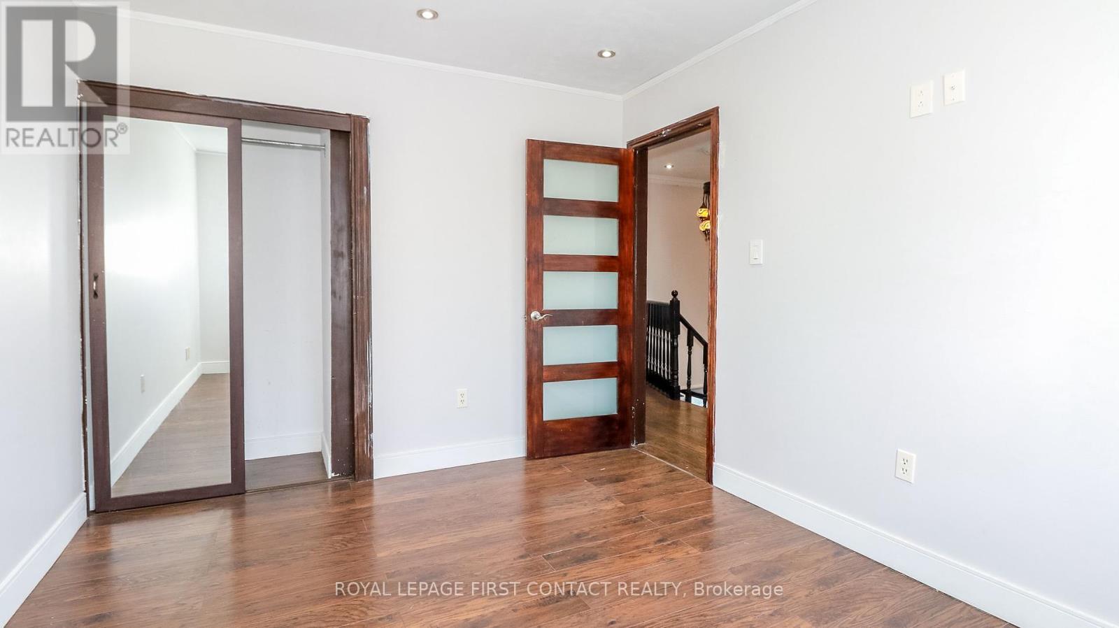 












104 BROWN STREET

,
Barrie,




Ontario
L4N7V6


