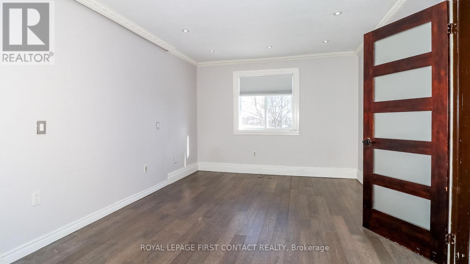 












104 BROWN STREET

,
Barrie,




Ontario
L4N7V6

