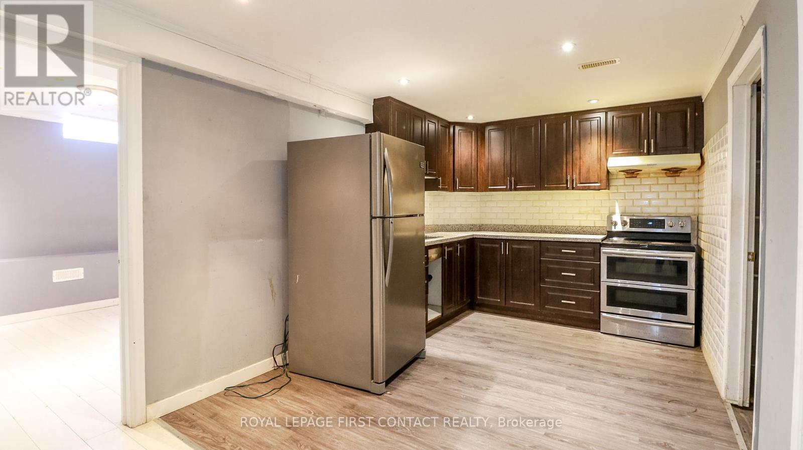 












104 BROWN STREET

,
Barrie,




Ontario
L4N7V6


