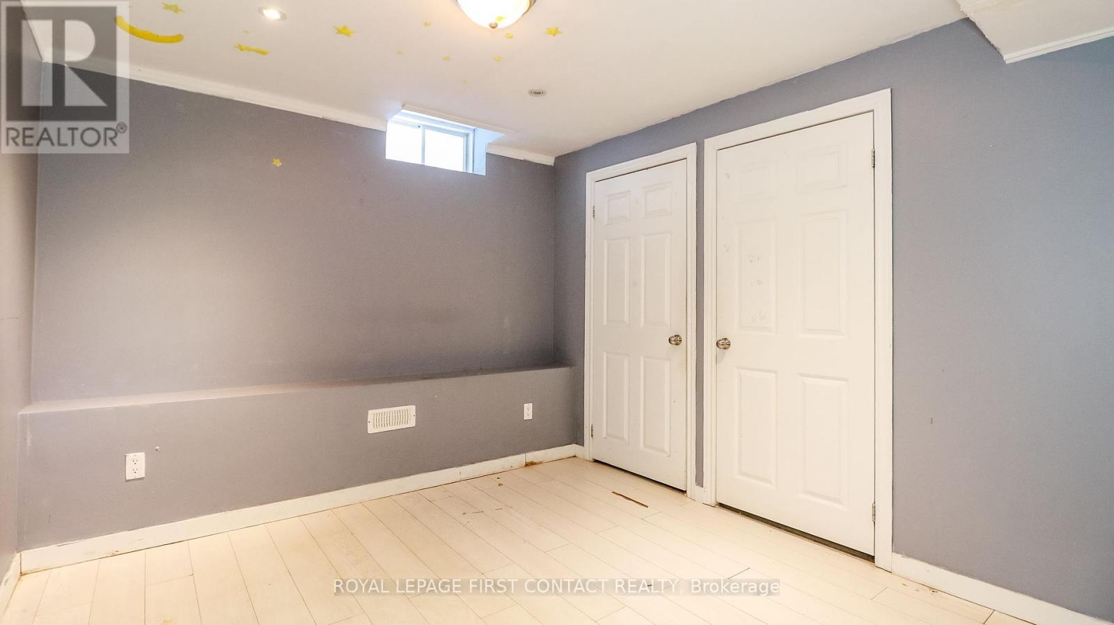 












104 BROWN STREET

,
Barrie,




Ontario
L4N7V6

