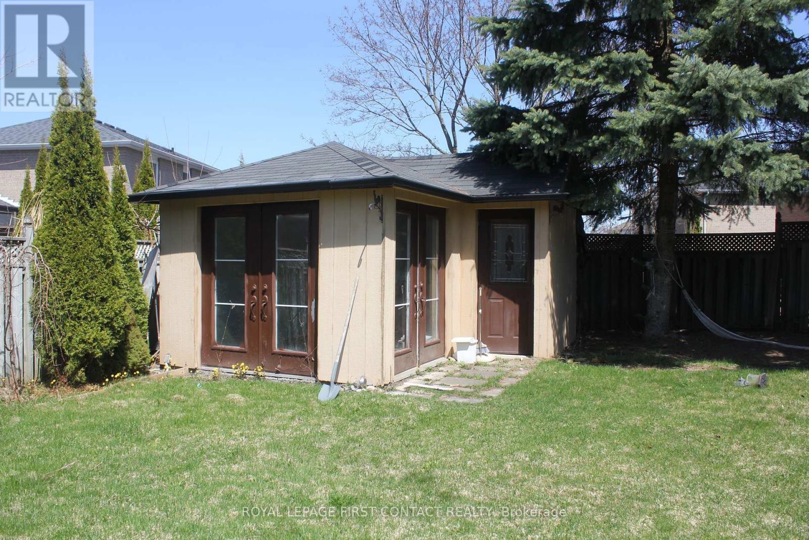 












104 BROWN STREET

,
Barrie,




Ontario
L4N7V6

