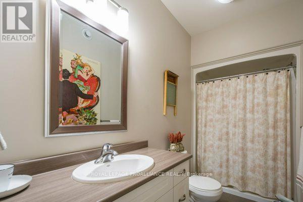 












23 LEDGEROCK COURT

,
Quinte West (Sidney Ward),




Ontario
K8R0A1


