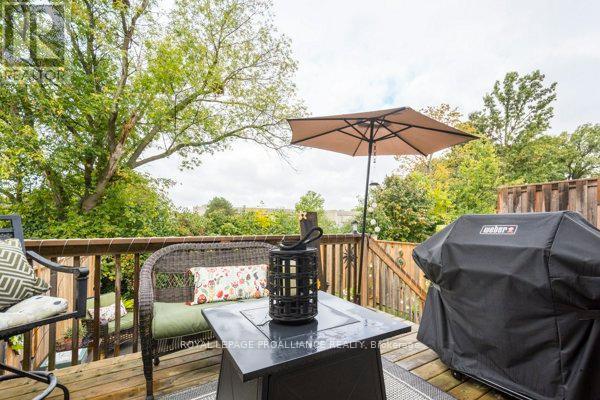 












23 LEDGEROCK COURT

,
Quinte West (Sidney Ward),




Ontario
K8R0A1

