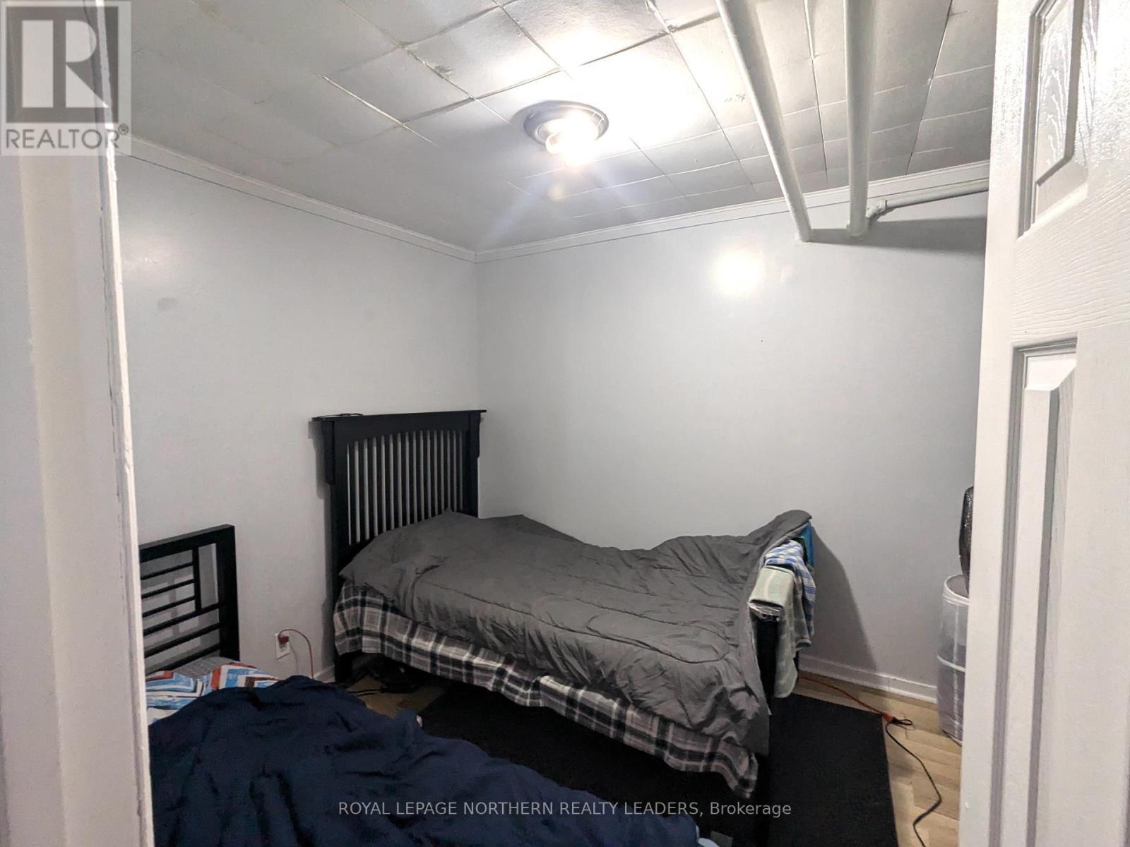 












128 MOUNTJOY STREET S

,
Timmins (TS - SE),




Ontario
P4N1T1

