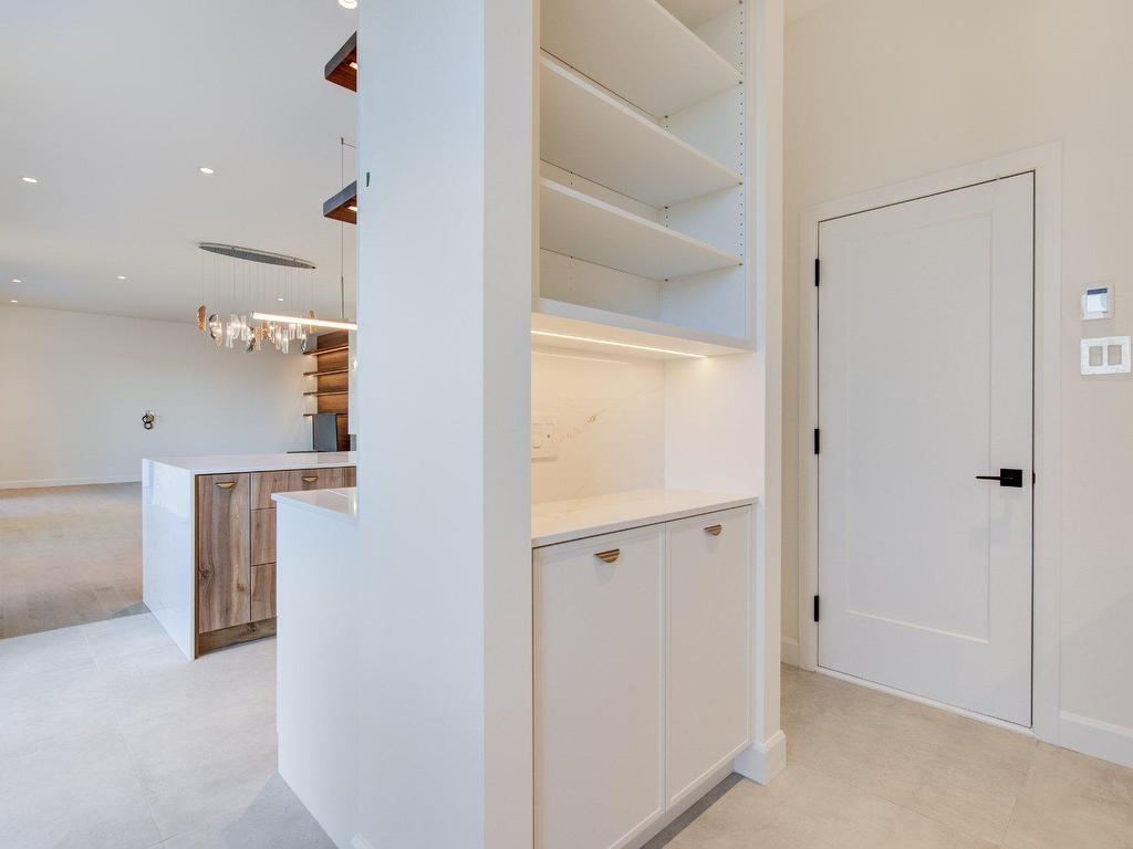 









7395


Rue Latouche

,
Brossard,




QC
J4Y3J8


