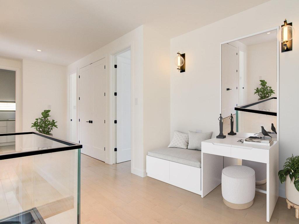 









7395


Rue Latouche

,
Brossard,




QC
J4Y3J8

