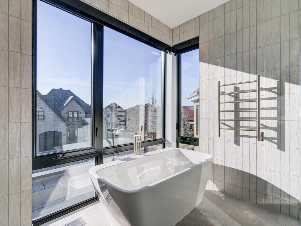









7395


Rue Latouche

,
Brossard,




QC
J4Y3J8

