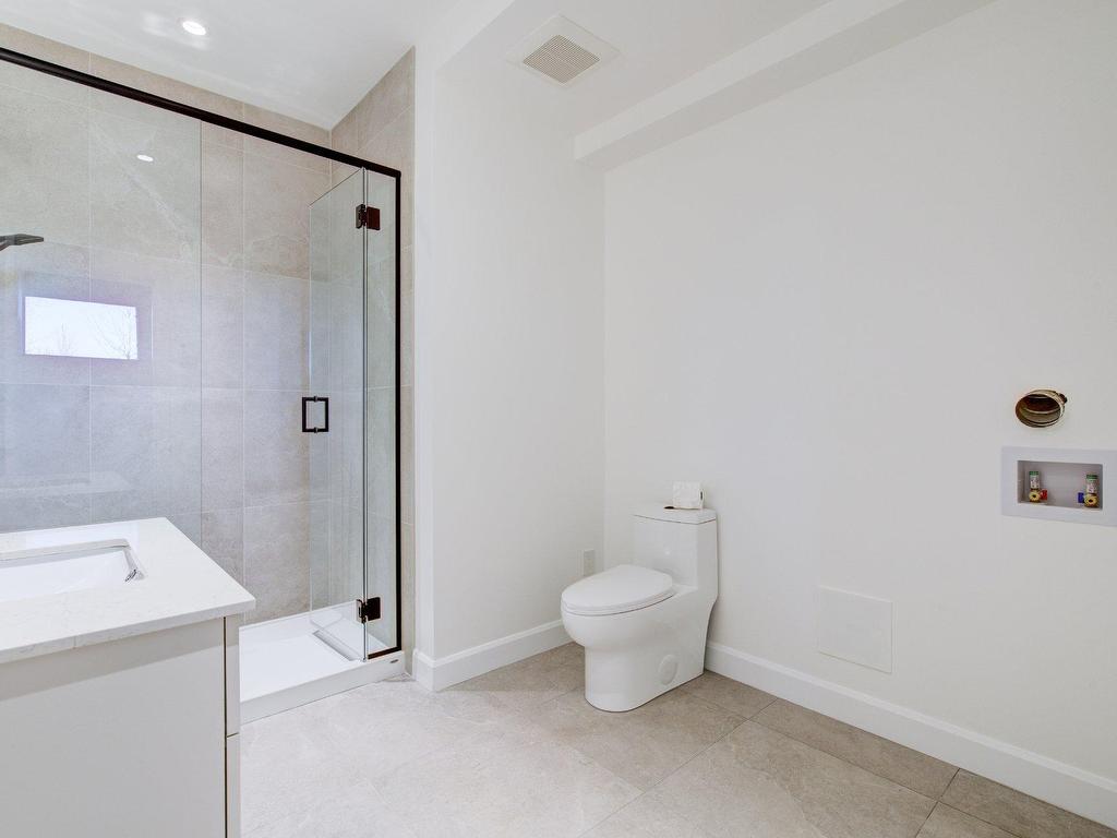 









7395


Rue Latouche

,
Brossard,




QC
J4Y3J8

