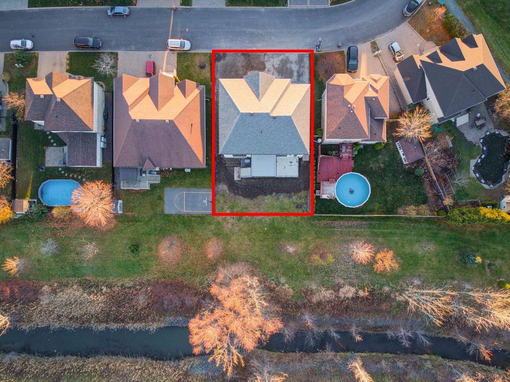 









7395


Rue Latouche

,
Brossard,




QC
J4Y3J8

