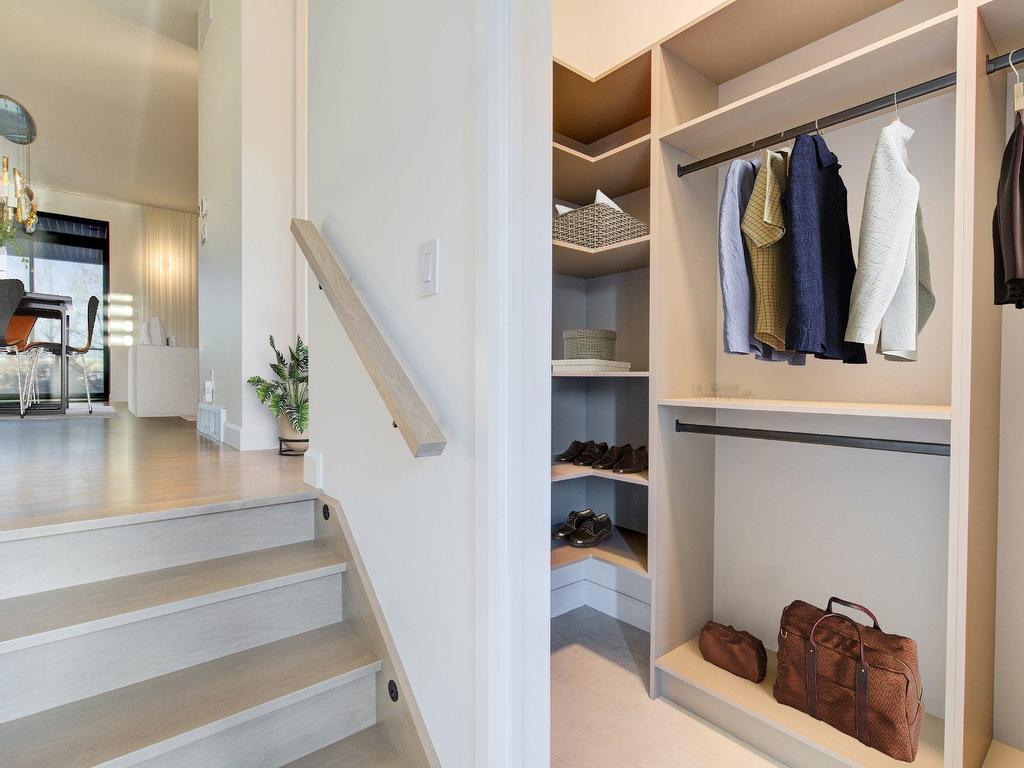 









7395


Rue Latouche

,
Brossard,




QC
J4Y3J8

