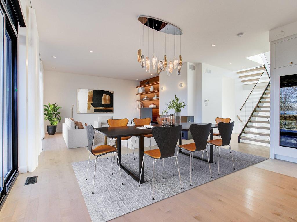 









7395


Rue Latouche

,
Brossard,




QC
J4Y3J8

