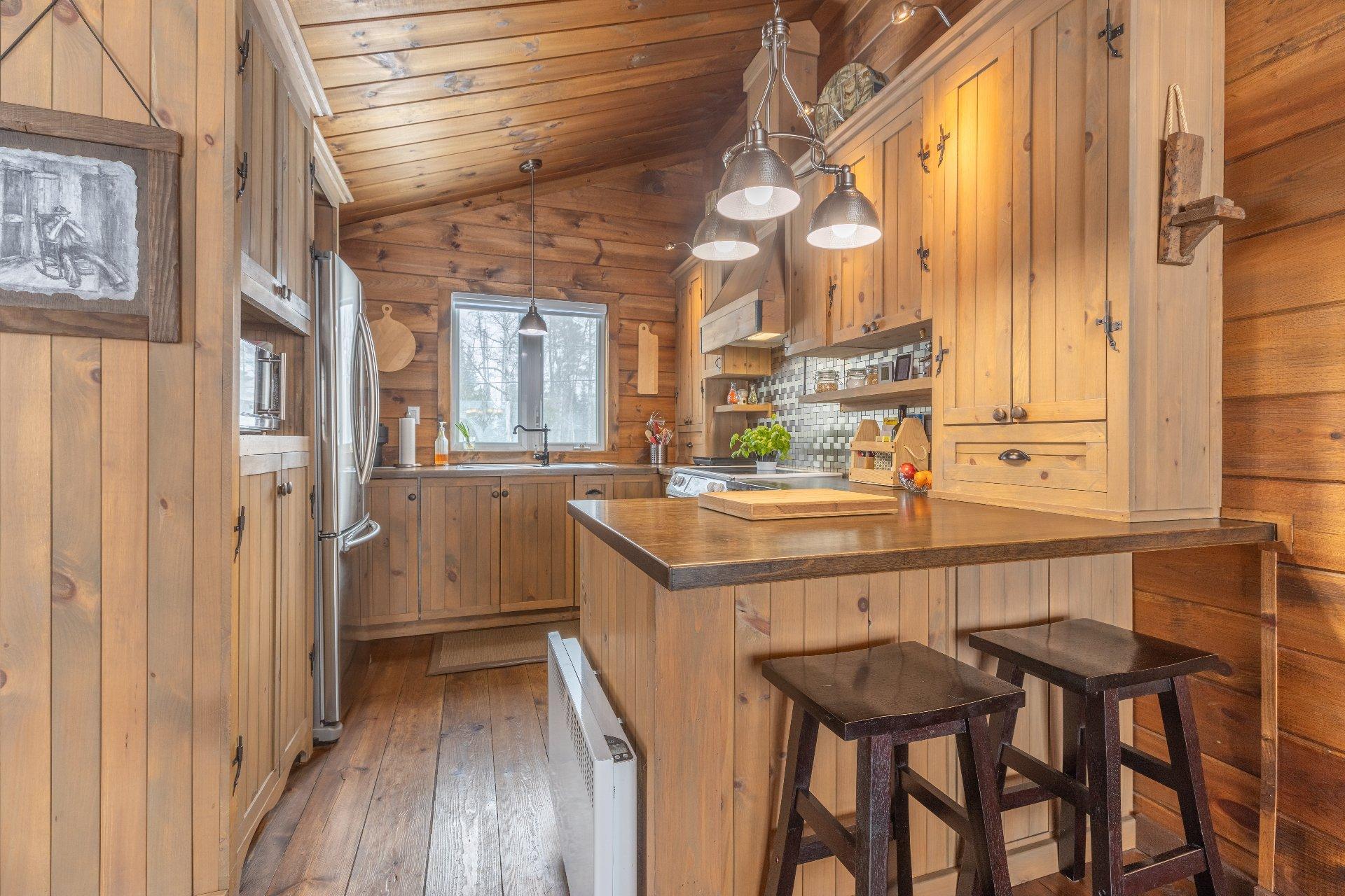 









1470


Ch. du Lac-St-Stanislas S.

,
Saint-Zénon,




QC
J0K3N0

