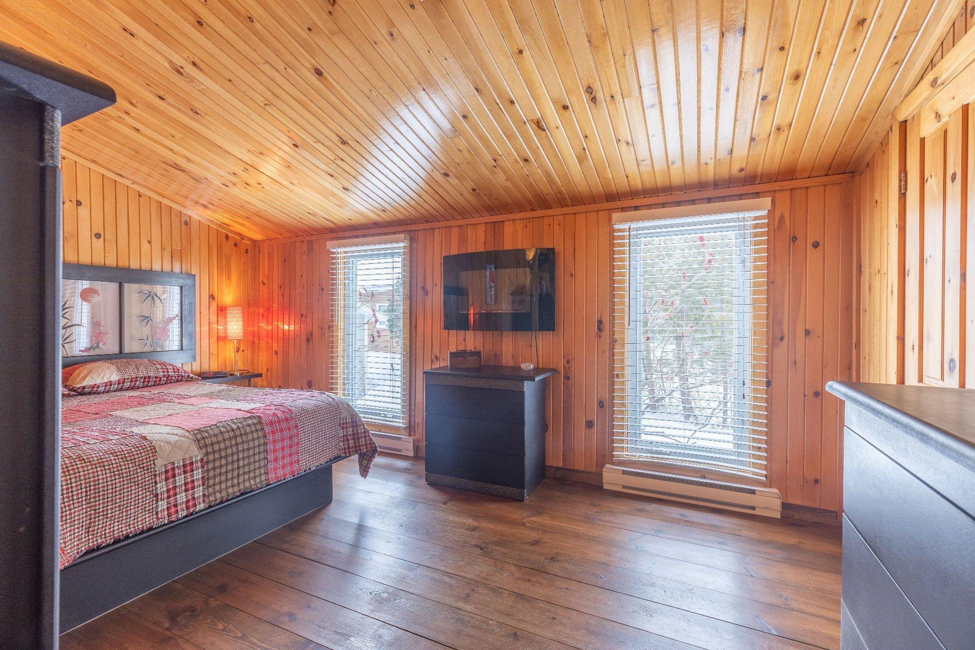 









1470


Ch. du Lac-St-Stanislas S.

,
Saint-Zénon,




QC
J0K3N0

