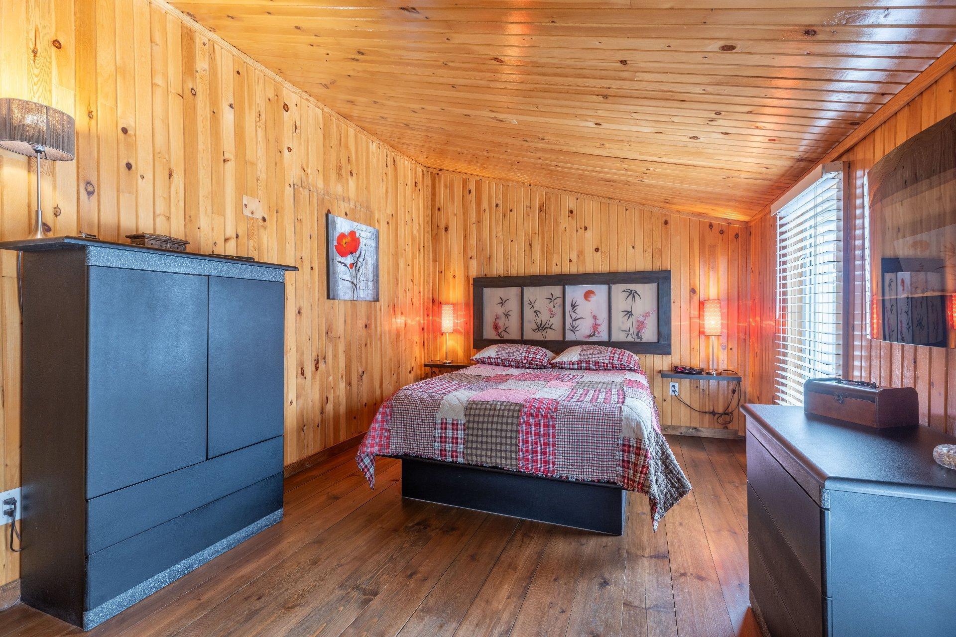 









1470


Ch. du Lac-St-Stanislas S.

,
Saint-Zénon,




QC
J0K3N0


