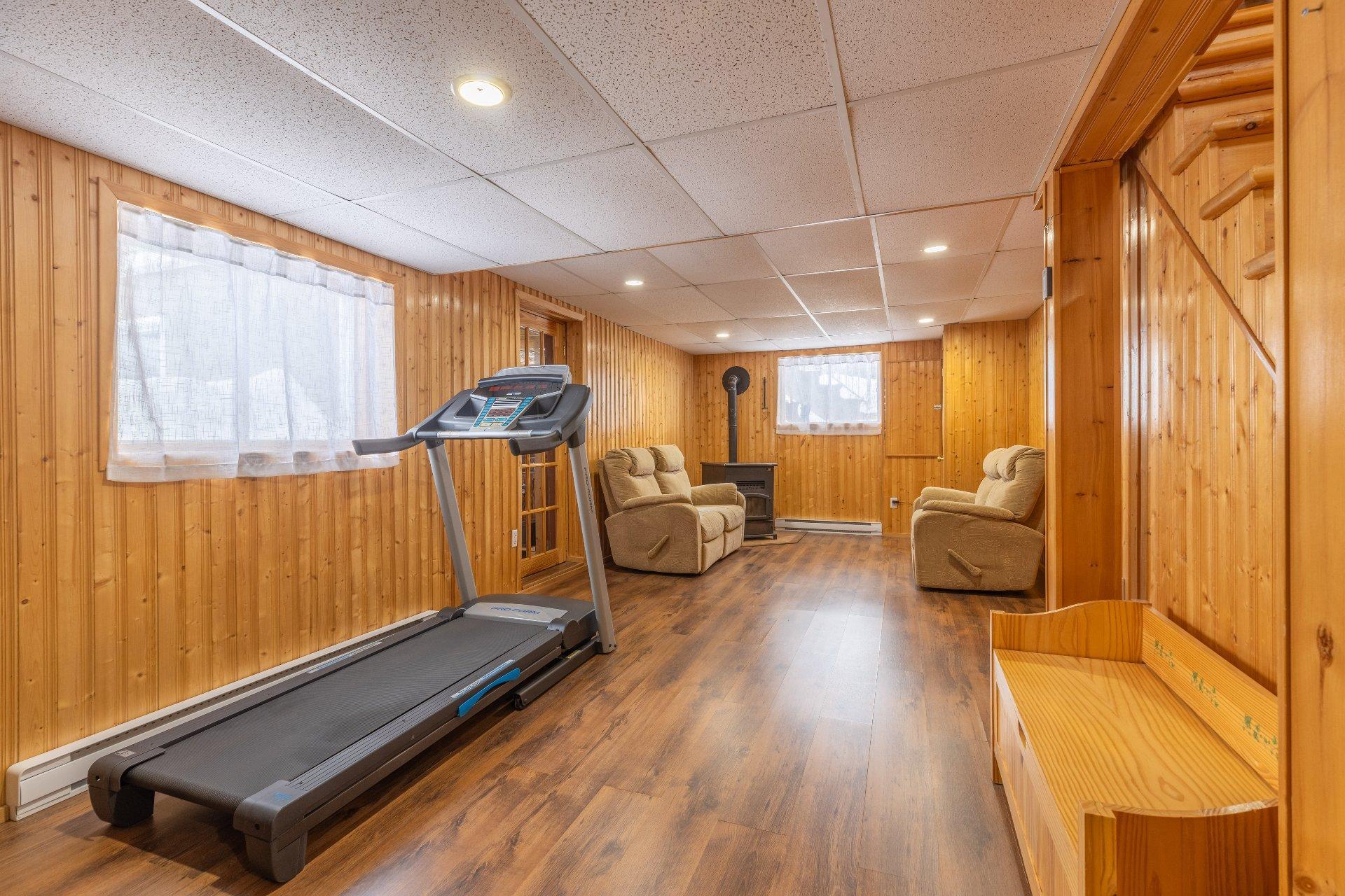









1470


Ch. du Lac-St-Stanislas S.

,
Saint-Zénon,




QC
J0K3N0


