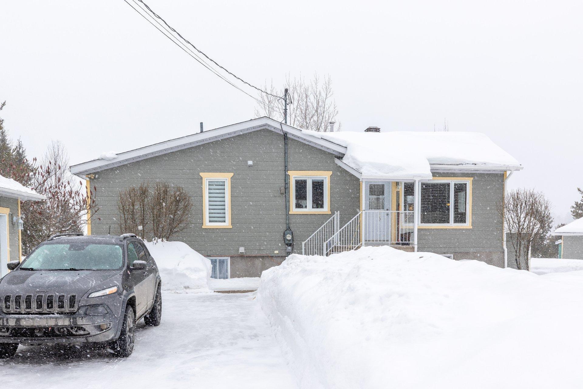 









1470


Ch. du Lac-St-Stanislas S.

,
Saint-Zénon,




QC
J0K3N0

