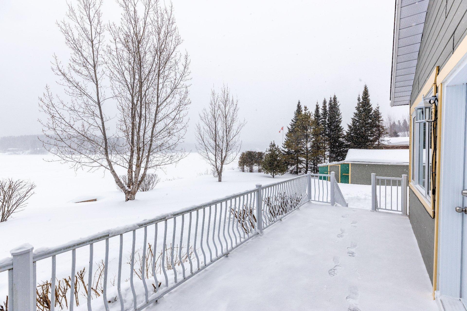 









1470


Ch. du Lac-St-Stanislas S.

,
Saint-Zénon,




QC
J0K3N0

