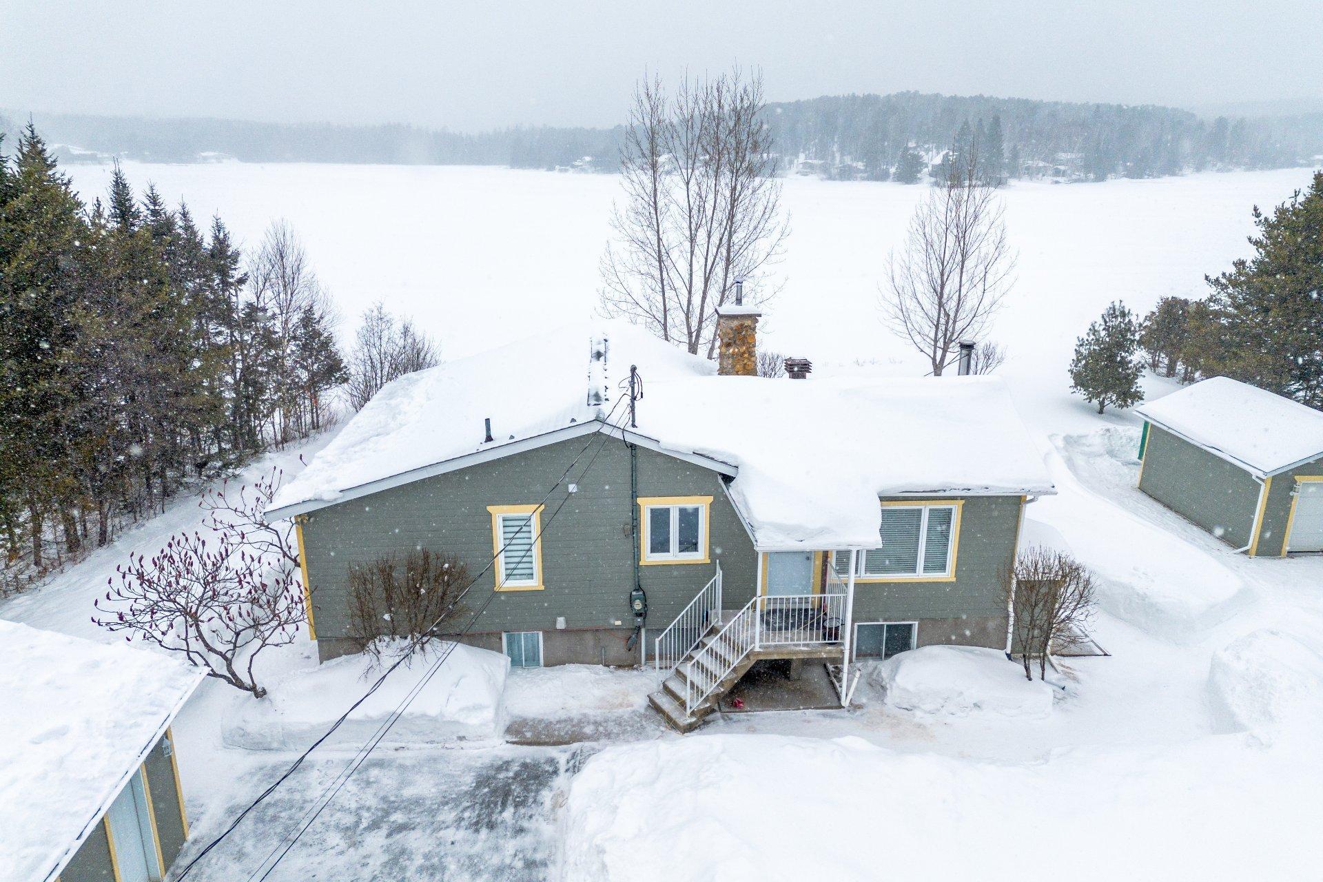 









1470


Ch. du Lac-St-Stanislas S.

,
Saint-Zénon,




QC
J0K3N0

