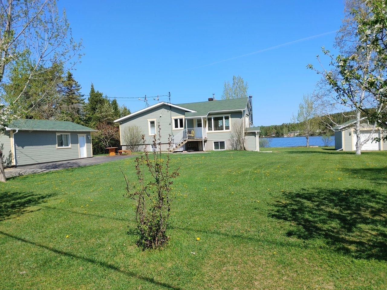 









1470


Ch. du Lac-St-Stanislas S.

,
Saint-Zénon,




QC
J0K3N0

