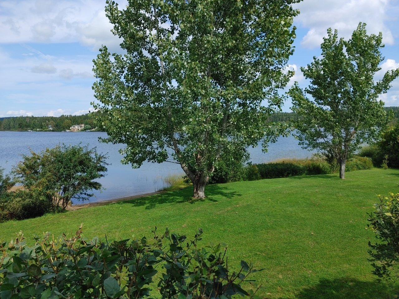 









1470


Ch. du Lac-St-Stanislas S.

,
Saint-Zénon,




QC
J0K3N0

