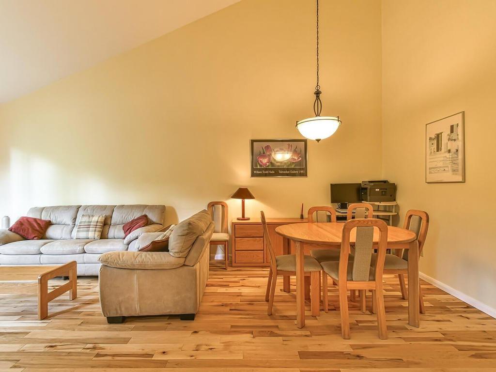 









1009

 - 1010


Crois. des Soleils

,
Mont-Tremblant,




QC
J8E1X6

