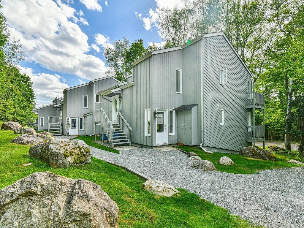 









1009

 - 1010


Crois. des Soleils

,
Mont-Tremblant,




QC
J8E1X6

