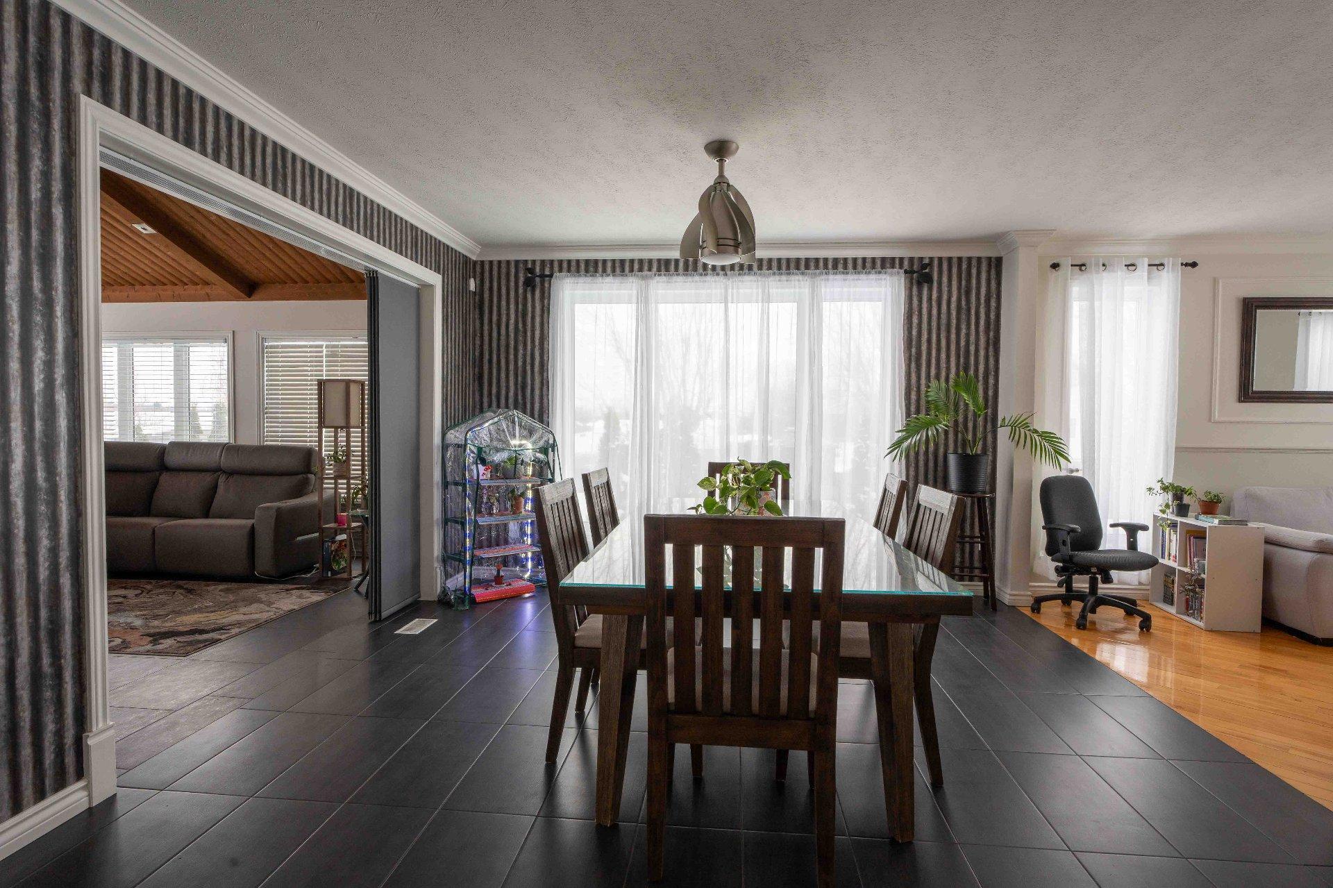 









790


Boul. Lemire O.

,
Drummondville,







QC
J2B8A9


