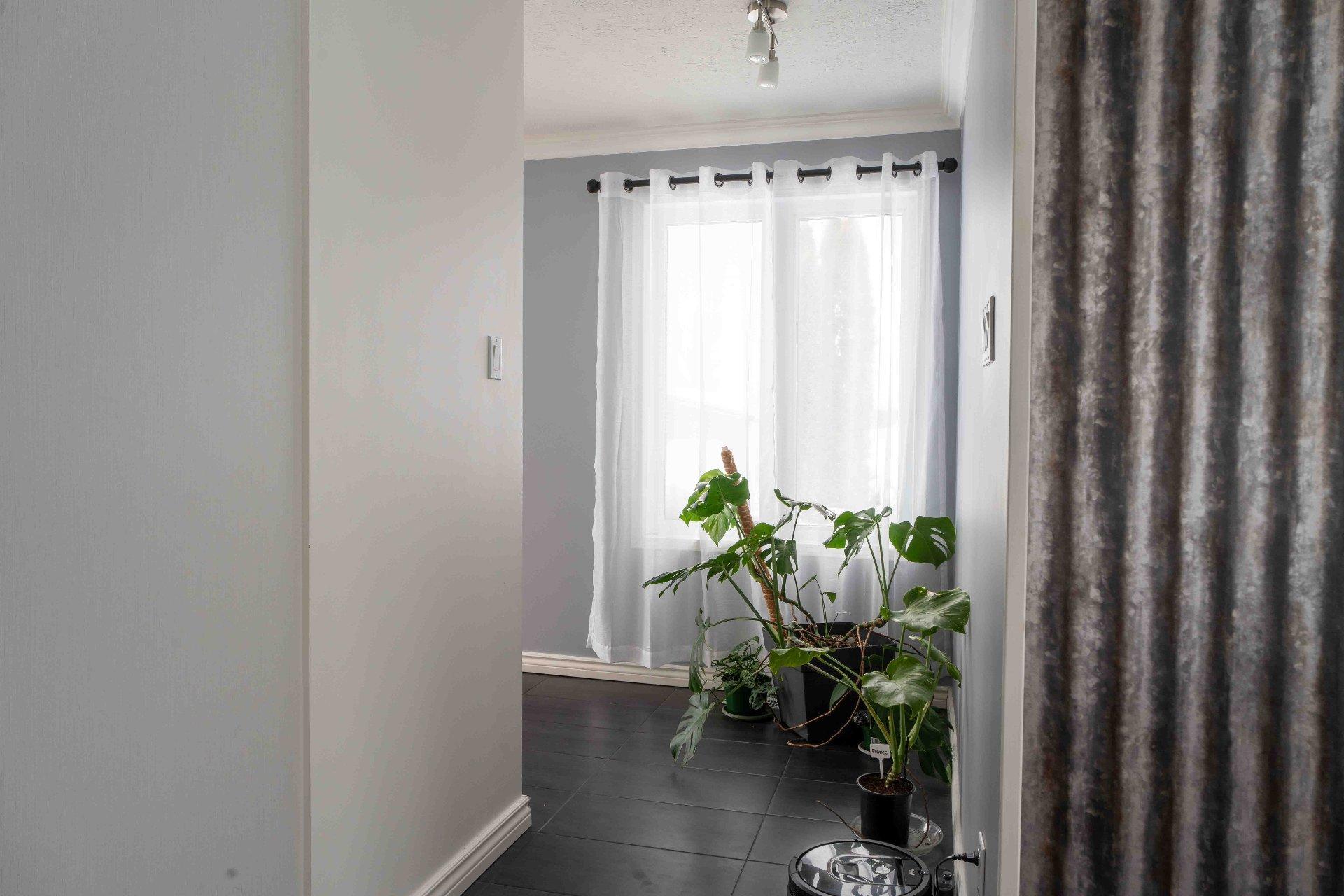









790


Boul. Lemire O.

,
Drummondville,







QC
J2B8A9


