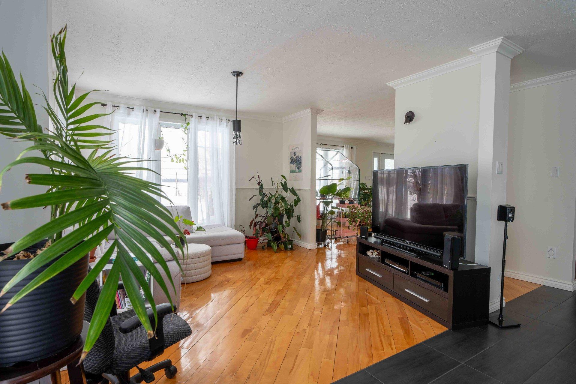 









790


Boul. Lemire O.

,
Drummondville,







QC
J2B8A9

