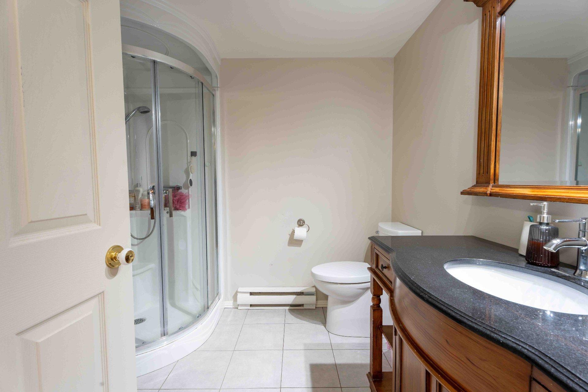 









790


Boul. Lemire O.

,
Drummondville,







QC
J2B8A9

