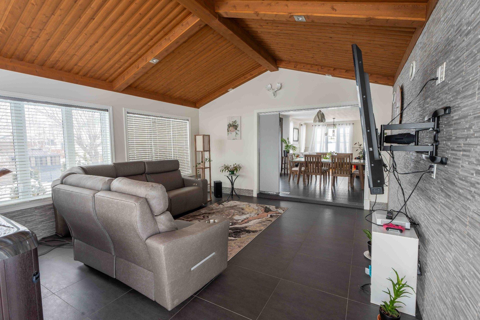 









790


Boul. Lemire O.

,
Drummondville,







QC
J2B8A9

