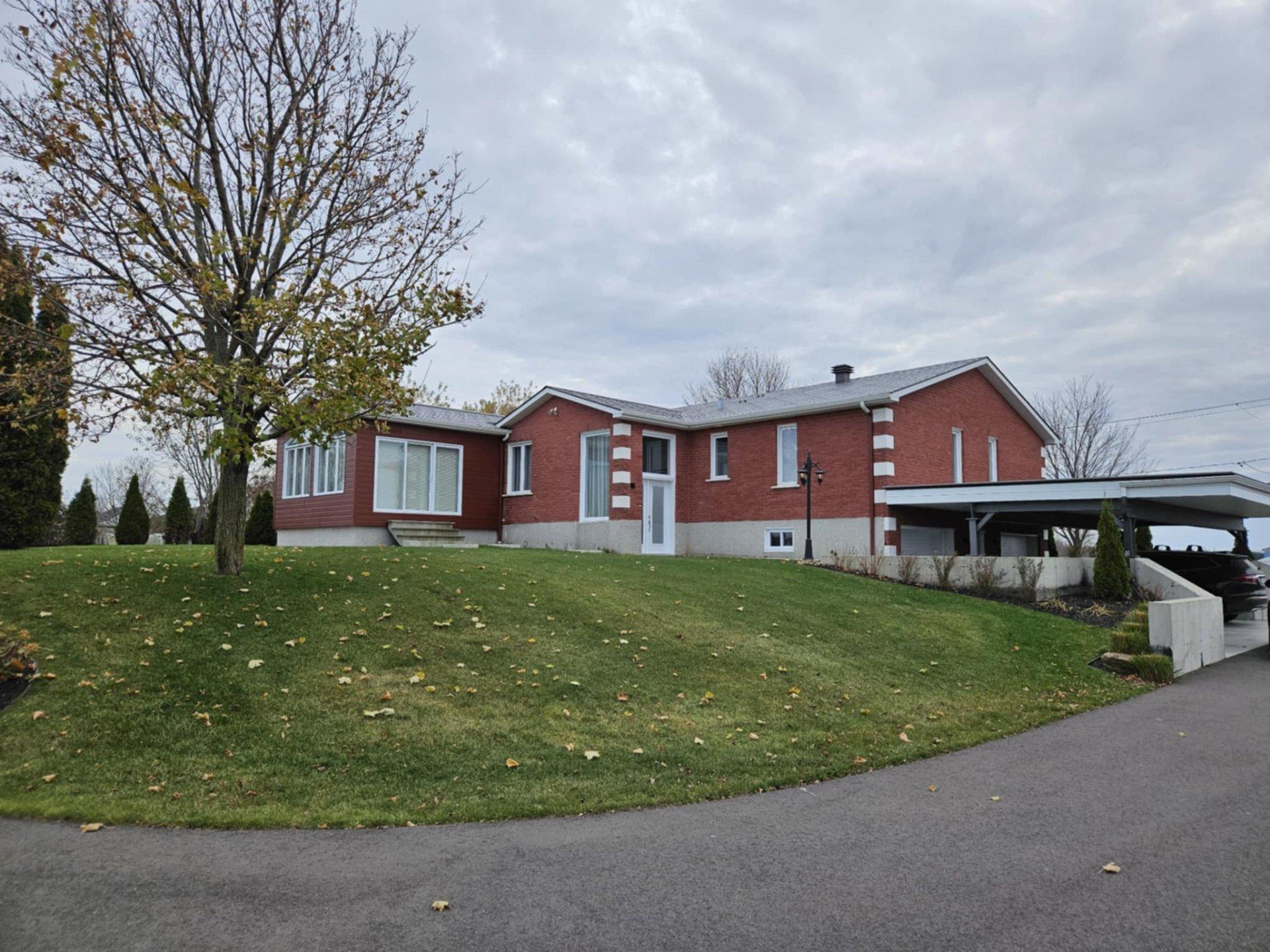 









790


Boul. Lemire O.

,
Drummondville,







QC
J2B8A9

