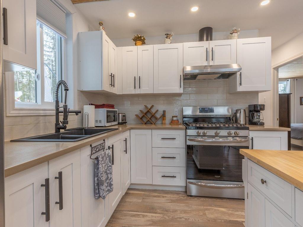 









100


Ch. du Domaine

,
Saint-Michel-des-Saints,




QC
J0K3B0


