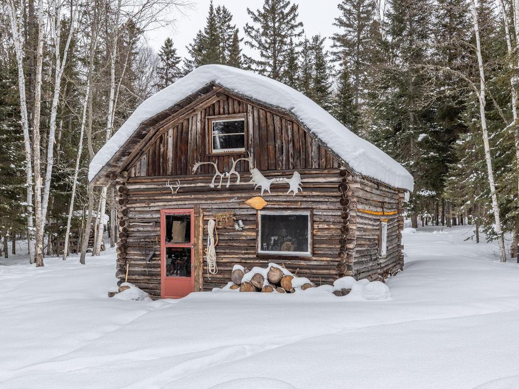 









100


Ch. du Domaine

,
Saint-Michel-des-Saints,




QC
J0K3B0

