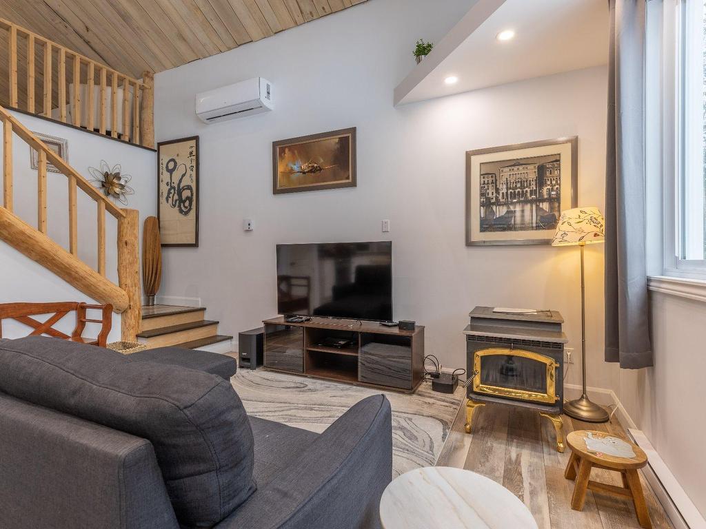 









100


Ch. du Domaine

,
Saint-Michel-des-Saints,




QC
J0K3B0

