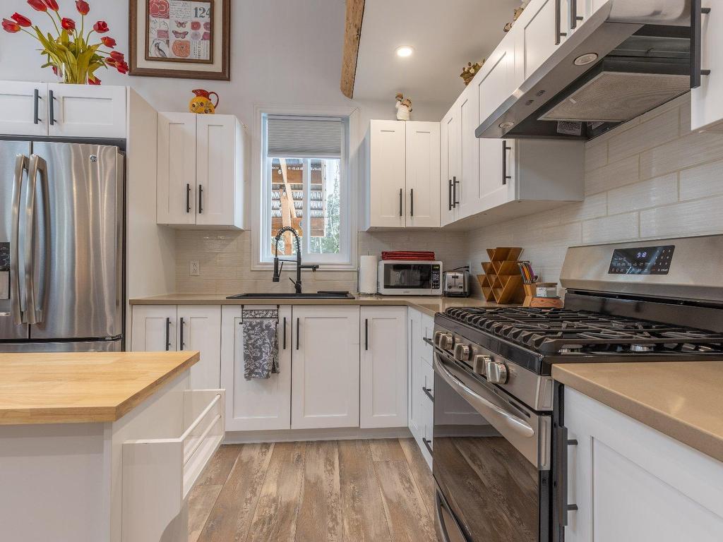 









100


Ch. du Domaine

,
Saint-Michel-des-Saints,




QC
J0K3B0

