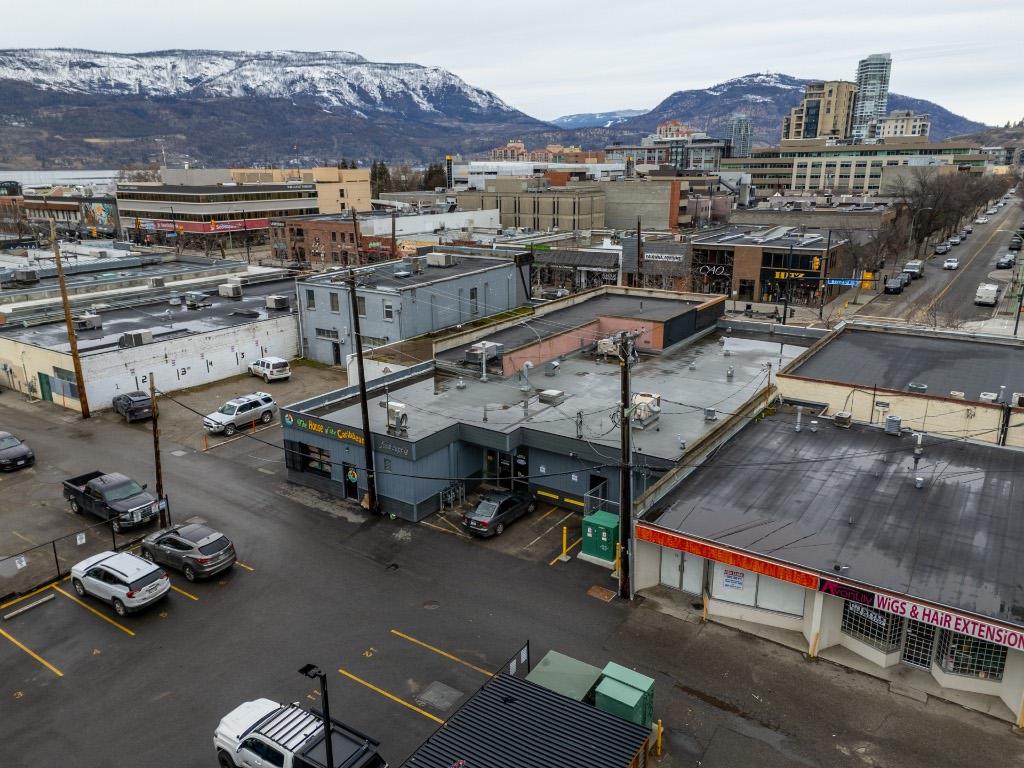 









541


Bernard

Avenue,
Kelowna,




BC
V1Y 6N9

