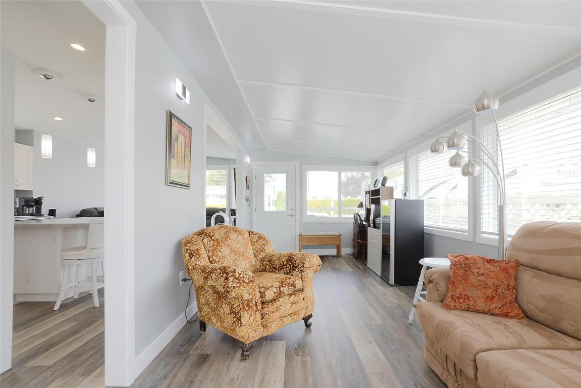 









415


Commonwealth

Road, 291,
Kelowna,




BC
V1V 1P4

