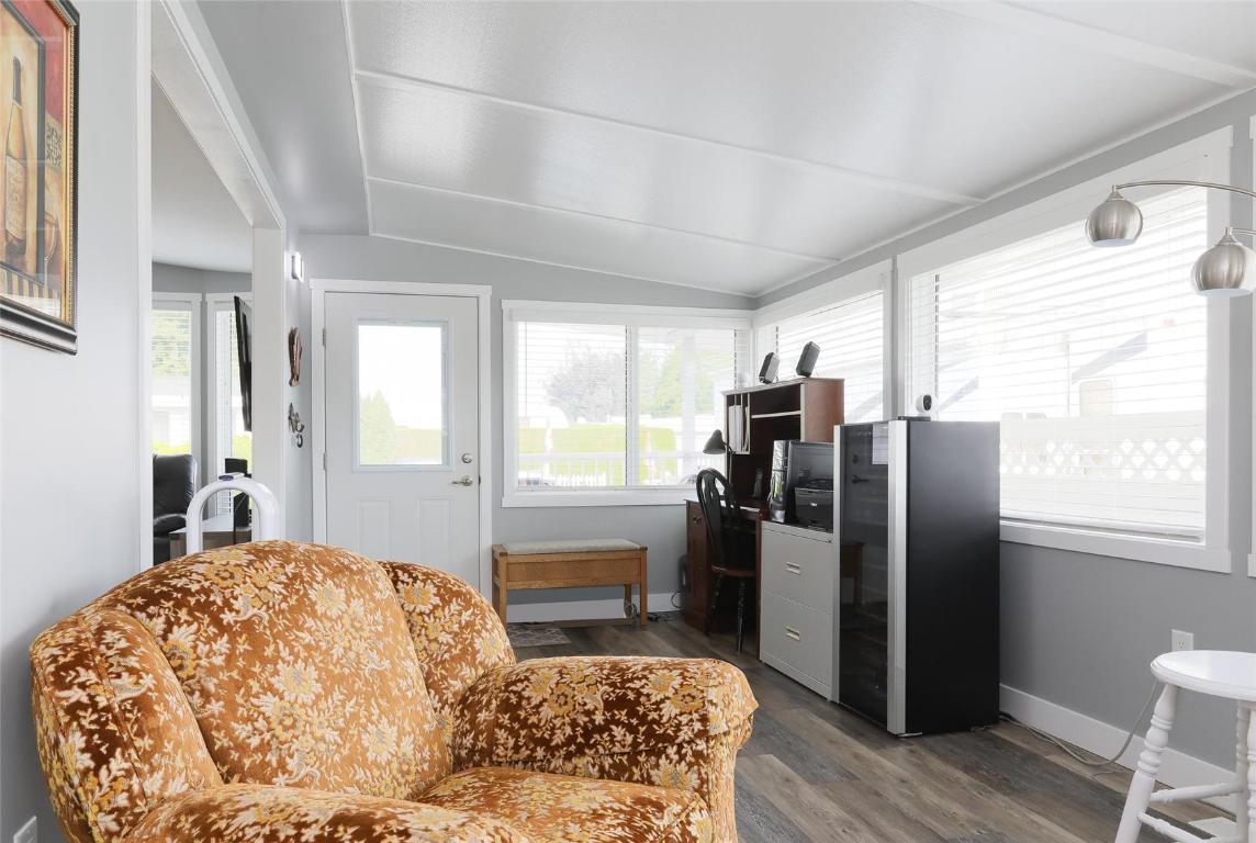 









415


Commonwealth

Road, 291,
Kelowna,




BC
V1V 1P4

