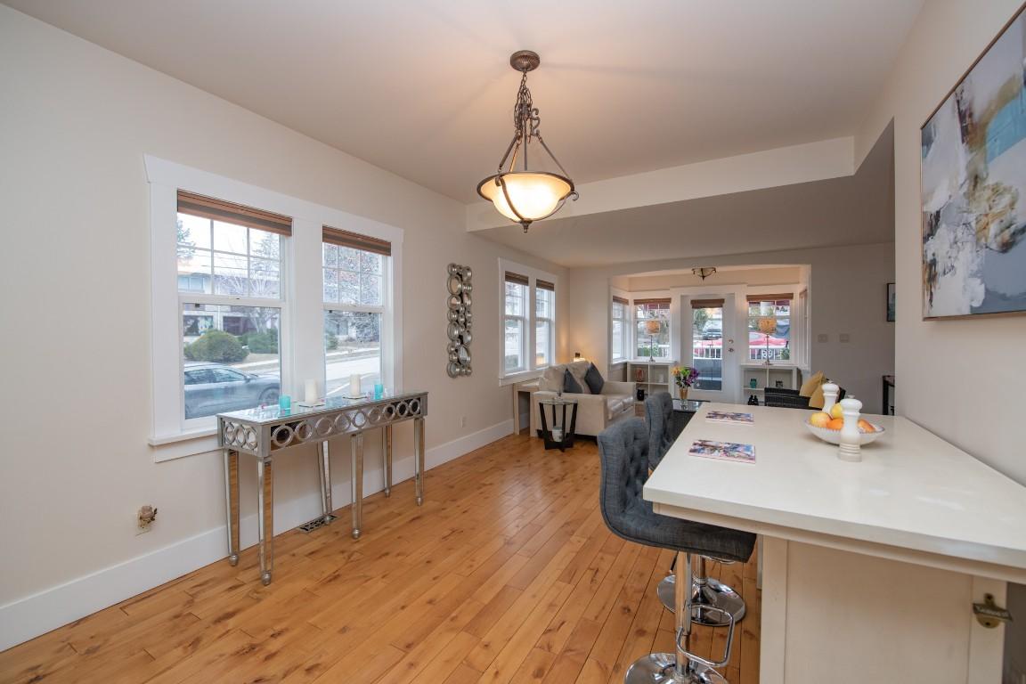 









2402


35

Avenue,
Vernon,




BC
V1T 2S4

