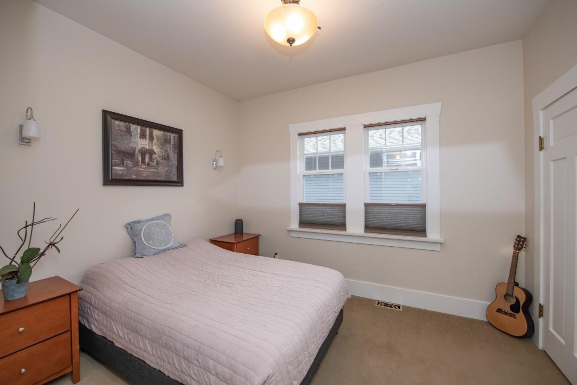









2402


35

Avenue,
Vernon,




BC
V1T 2S4

