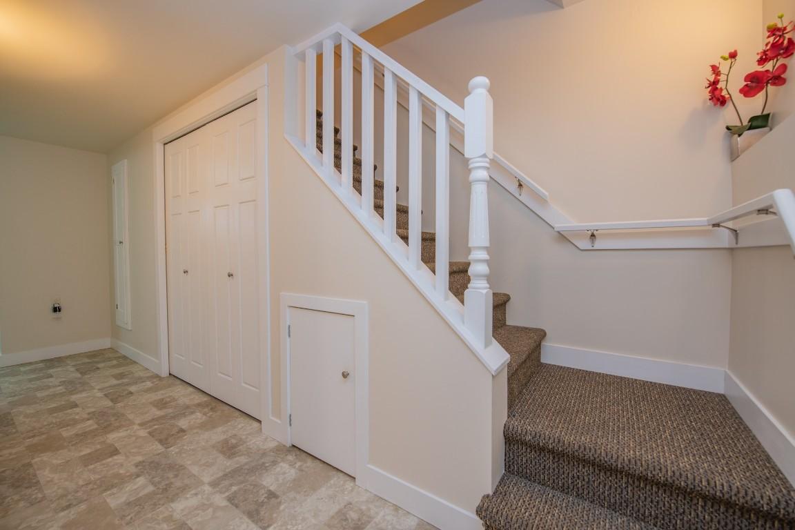 









2402


35

Avenue,
Vernon,




BC
V1T 2S4


