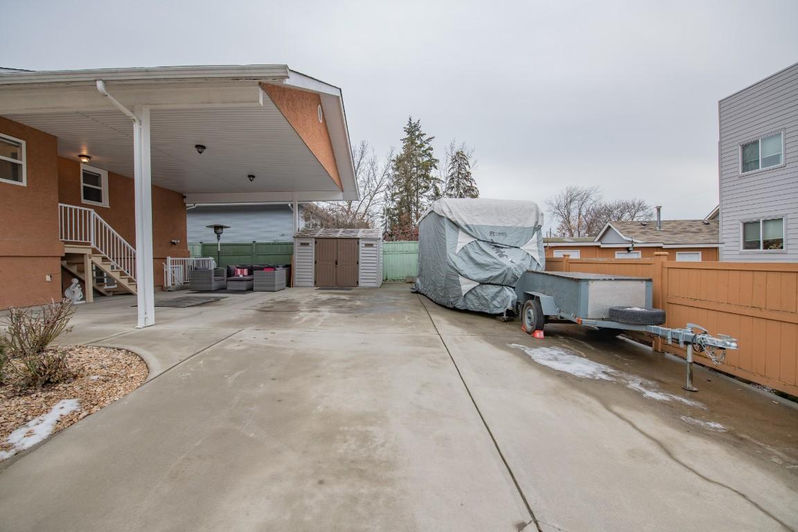 









2402


35

Avenue,
Vernon,




BC
V1T 2S4

