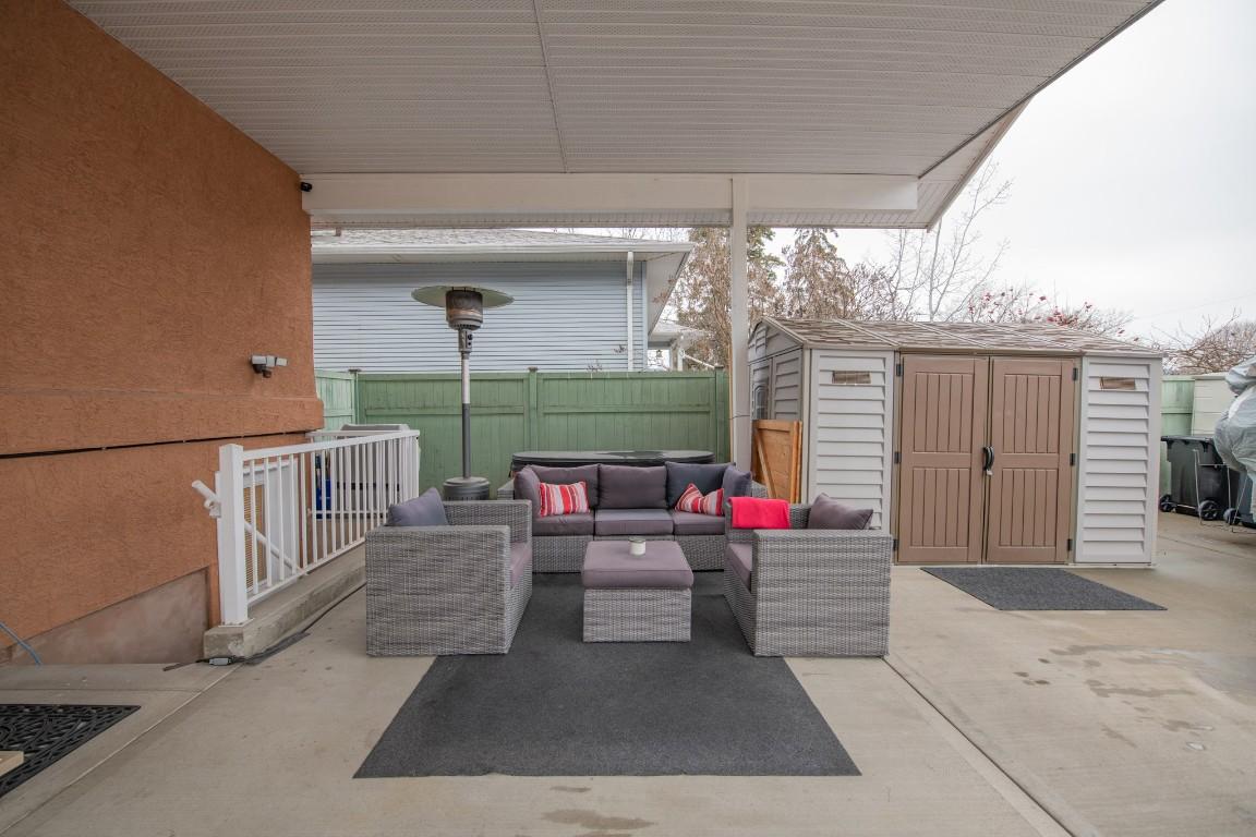









2402


35

Avenue,
Vernon,




BC
V1T 2S4

