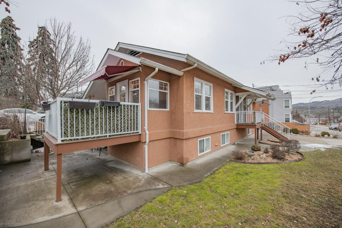 









2402


35

Avenue,
Vernon,




BC
V1T 2S4

