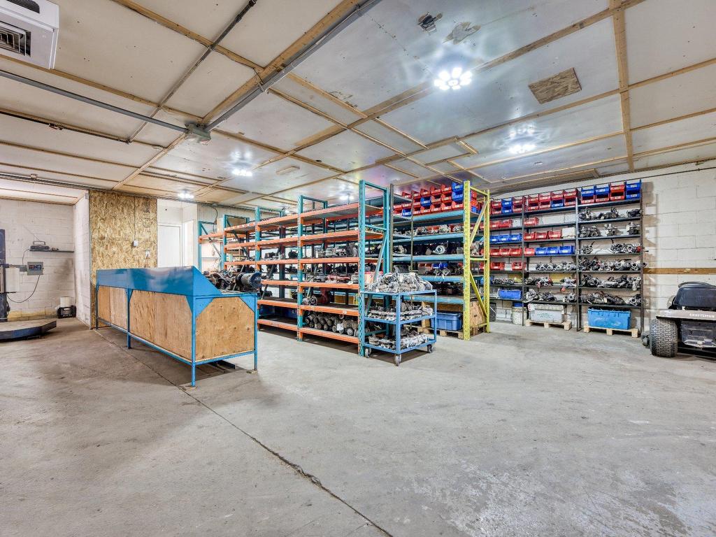 









4222


Mtée Gagnon

,
Terrebonne (Terrebonne),




QC
J6Y1K9

