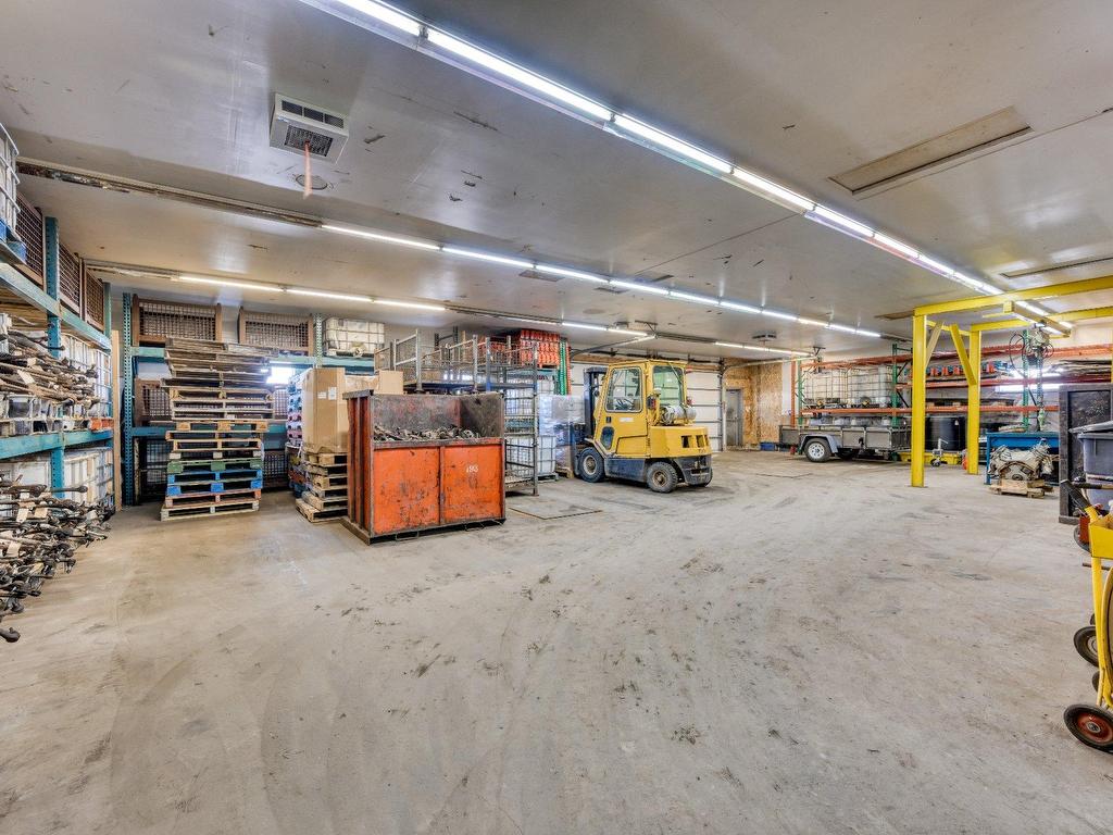 









4222


Mtée Gagnon

,
Terrebonne (Terrebonne),




QC
J6Y1K9

